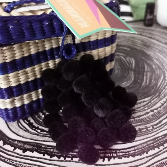 Nannacay Straw handbag Tote w Pom poms Beach bag Brand New w tag Handmade Travel - Picture 14 of 16